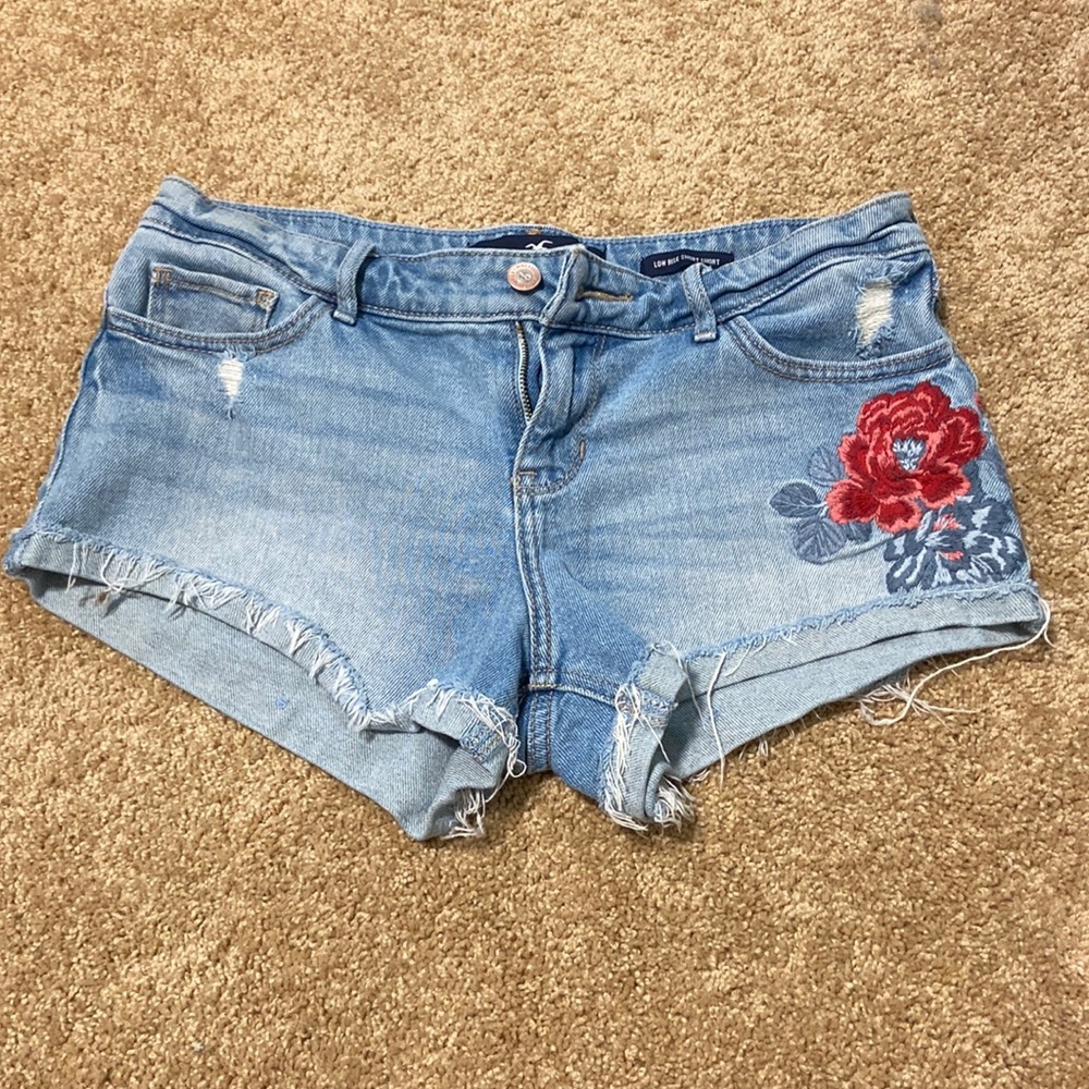 Hollister Low Rise Denim Jean Short Short Red Embroidered Floral Flower Design